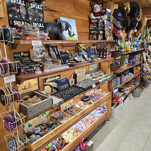 Gift Shop - Crystal Gold Mine Shop - Gold Mine Memorabila - Gifts - Tourist
