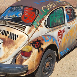 Paint-a-bug - VW Bug Graffiti - Spray Paint VW Bug - Selfie Spot - Gold Mine Spray Paint - Idaho Paint a Bug - Volkswagon Bug Spray Painting Graffiti